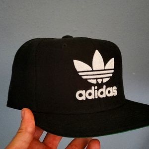 Adidas snap back